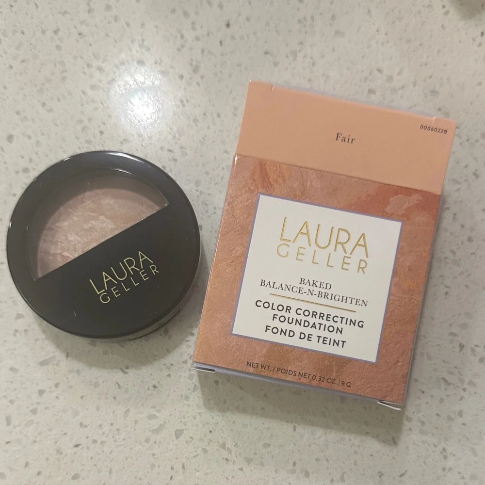 Laura Geller Baked Balance-n-Brighten Foundation - Fair Shade UNUSED NEW